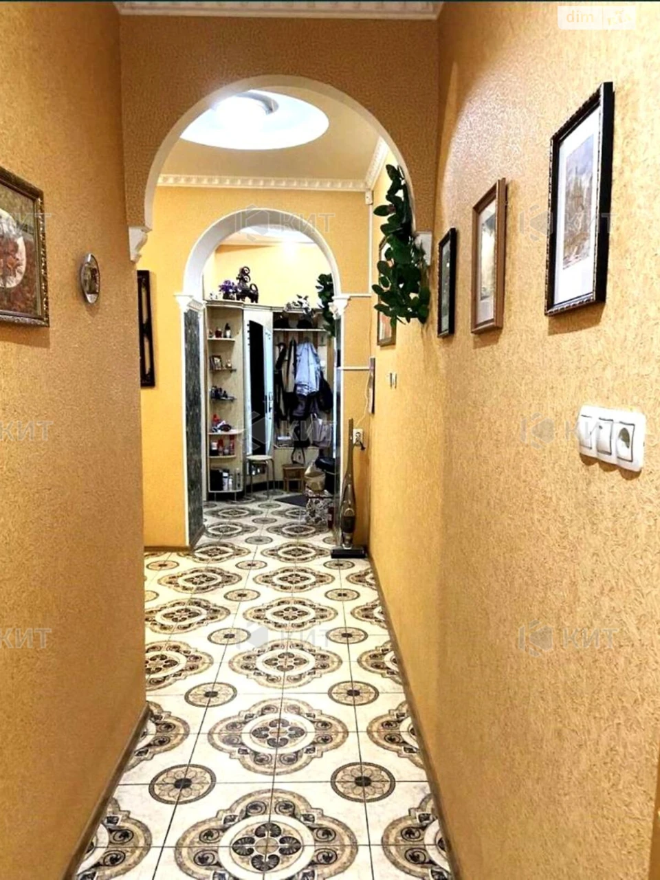 For Sale Apartment Center