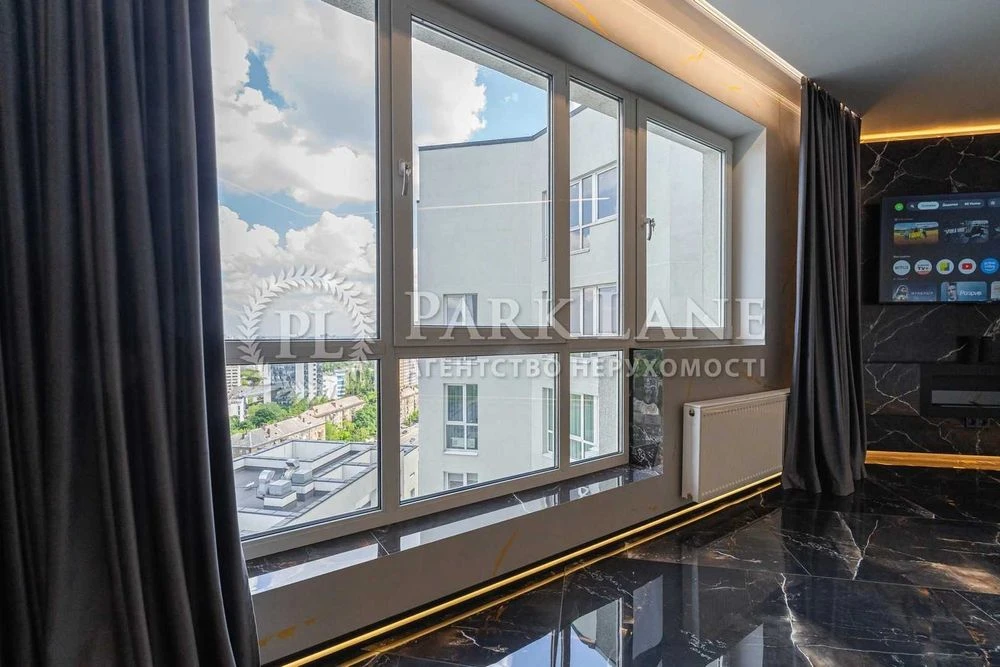 4-room apartment for sale with renovation, Shevchenkivskyi district, Beresteyskyi district