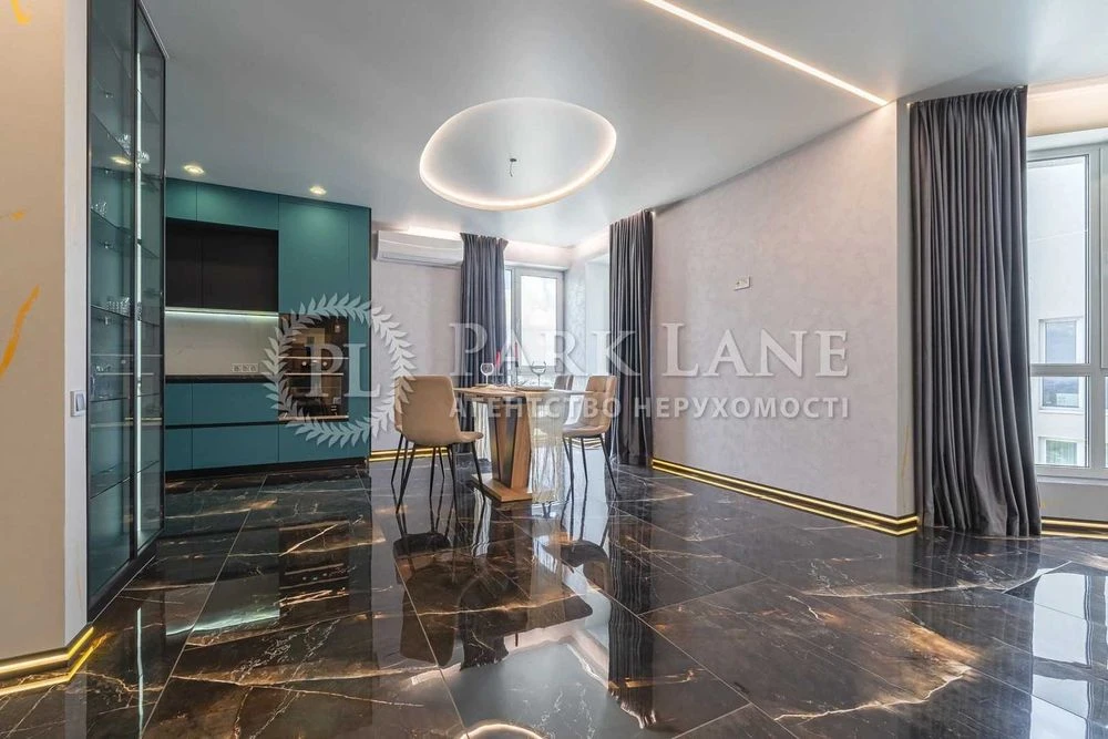 4-room apartment for sale with renovation, Shevchenkivskyi district, Beresteyskyi district