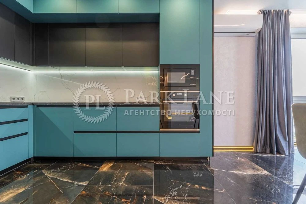 4-room apartment for sale with renovation, Shevchenkivskyi district, Beresteyskyi district