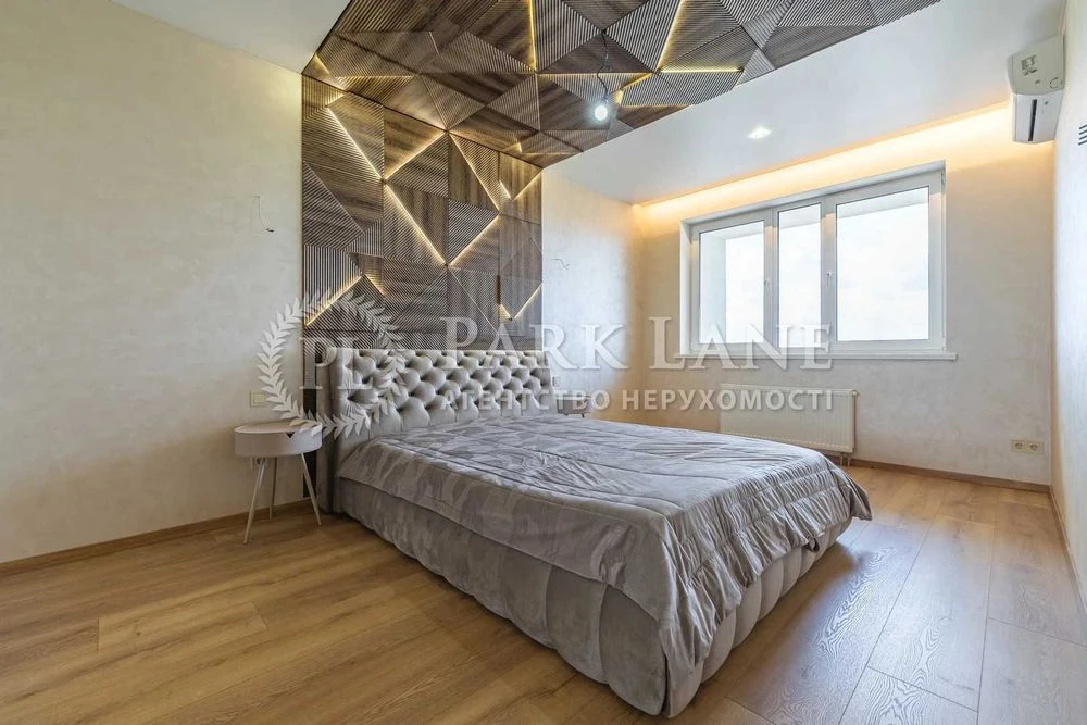 4-room apartment for sale with renovation, Shevchenkivskyi district, Beresteyskyi district