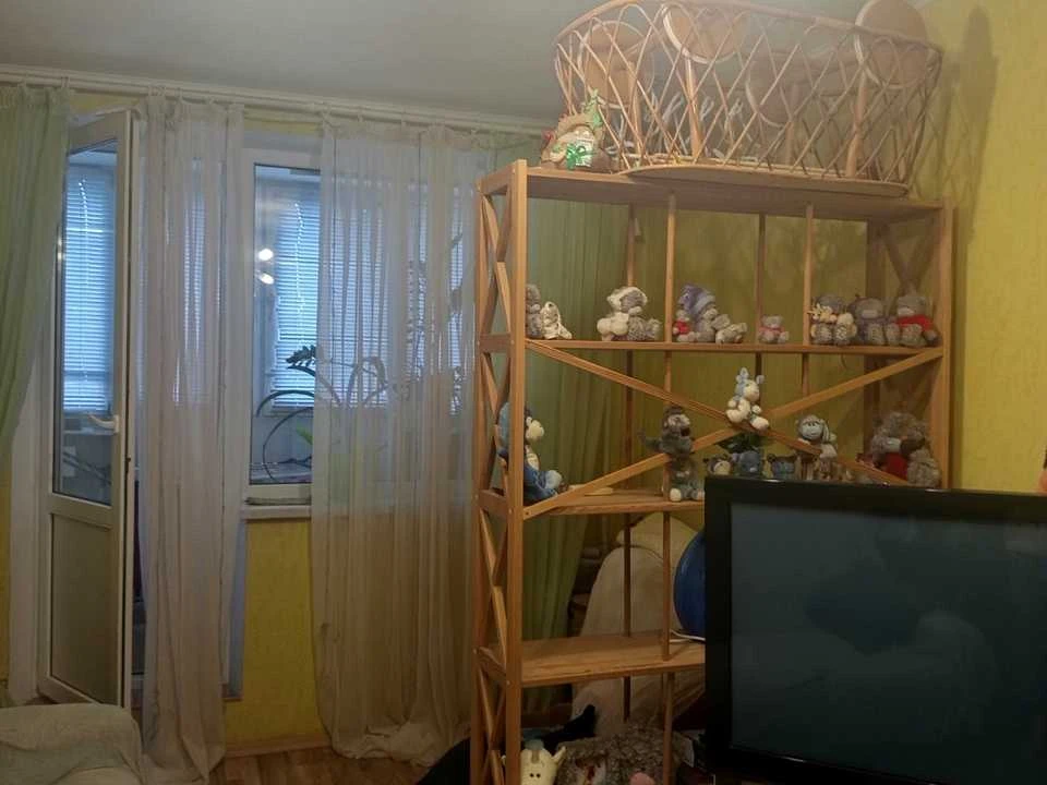 Apartment. Kharkiv, Traktorostudivnyky Ave.