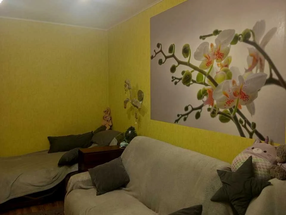 Apartment. Kharkiv, Traktorostudivnyky Ave.
