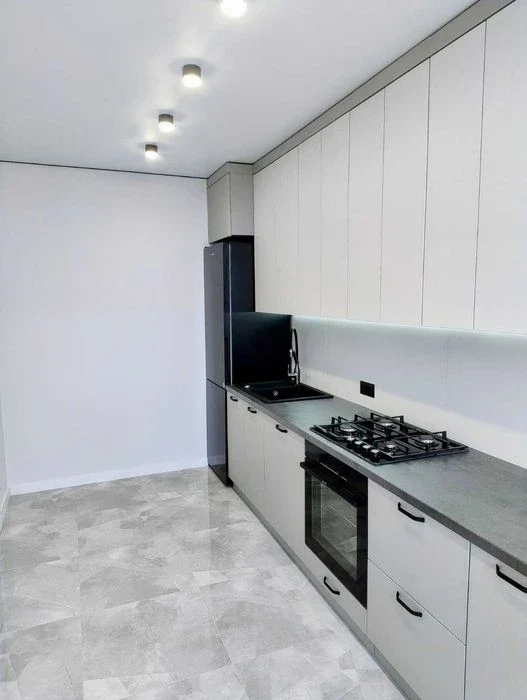 3-room apartment with renovation near the center