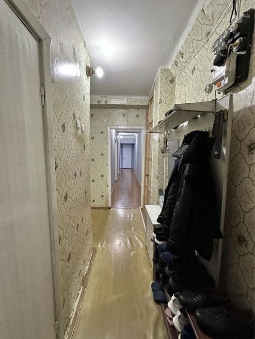 I will sell a 4-room apartment in the center