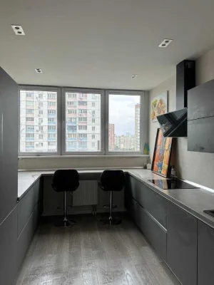 From the OWNER. Selling a 5k apartment. Dragomanova 2. Poznyaki.