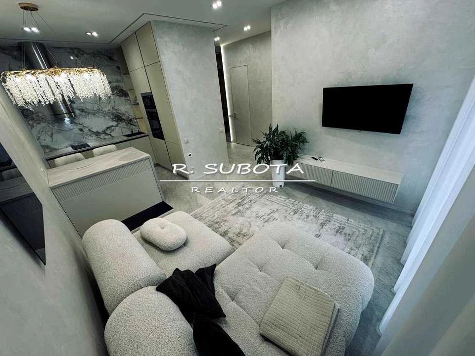 Apartment. Dnipro, 93rd Kholodnoyarskaya Brigada St.