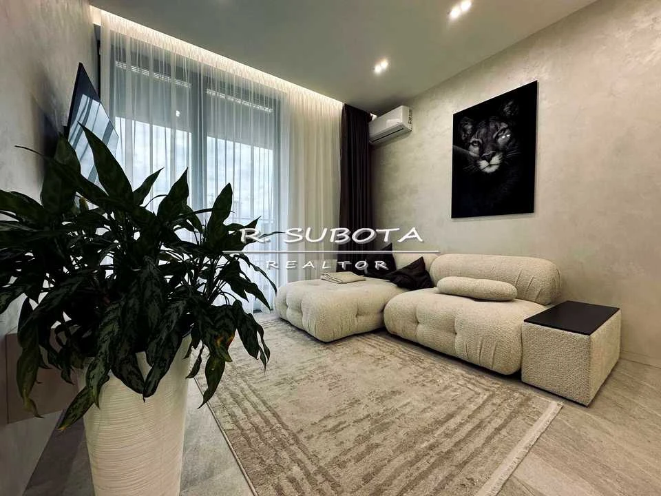 Apartment. Dnipro, 93rd Kholodnoyarskaya Brigada St.