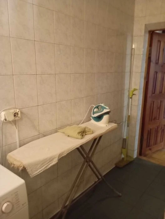 For sale 3-room apartment on Volontserskaya Street, Stalinka