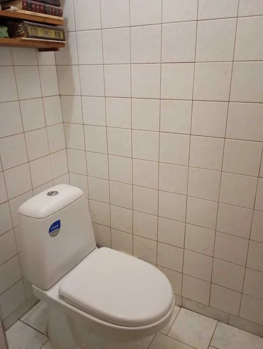 For sale 3-room apartment on Volontserskaya Street, Stalinka