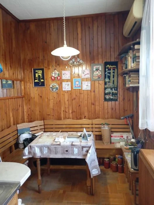 For sale 3-room apartment on Volontserskaya Street, Stalinka