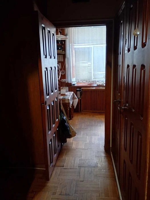 For sale 3-room apartment on Volontserskaya Street, Stalinka