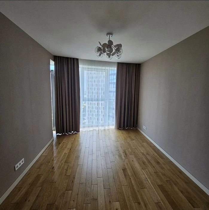 Osokorky View of the Dnipro Residential Complex Zarechny 3 bedrooms Renovation 120m² For