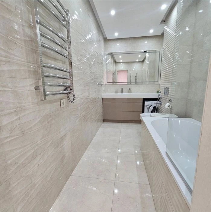 Osokorky View of the Dnipro Residential Complex Zarechny 3 bedrooms Renovation 120m² For