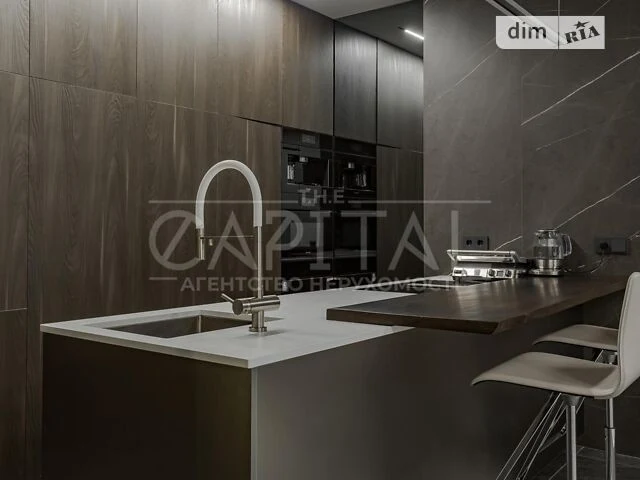 Sale of 3-room apartment 95 sq. m. on Andriy Verkhoglyada St. 20 • I