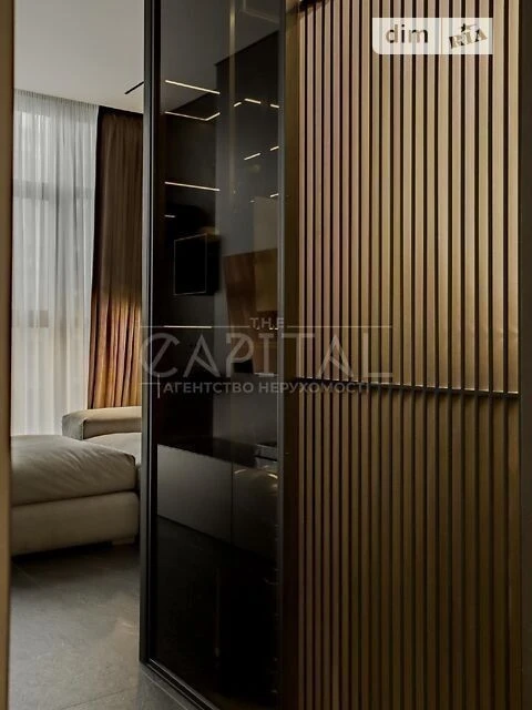 Sale of 3-room apartment 95 sq. m. on Andriy Verkhoglyada St. 20 • I