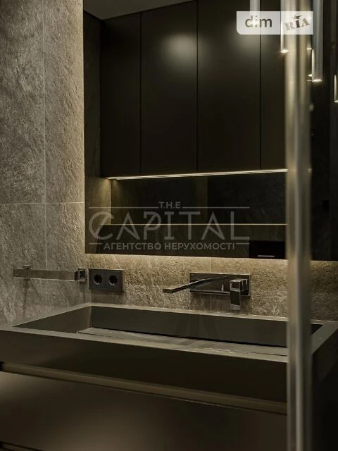 Sale of 3-room apartment 95 sq. m. on Andriy Verkhoglyada St. 20 • I