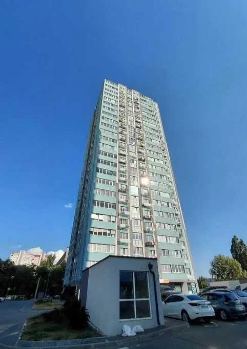 Urgent sale of a 1-room apartment in the Zhuravli Avantage residential complex.