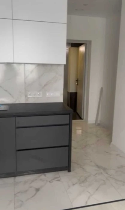 Urgent sale of a 1-room apartment in the Zhuravli Avantage residential complex.