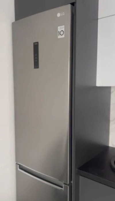 Urgent sale of a 1-room apartment in the Zhuravli Avantage residential complex.