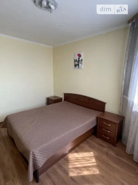 Sale of 2-room apartment 80 sq. m. on Hetmana Vadyma St. 1B • ID
