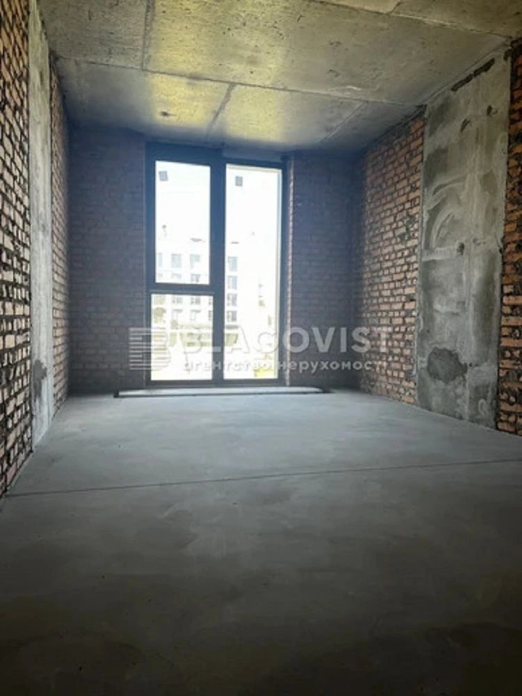 Apartment for sale on Naberezhno-Rybalska doroga 3 in Kyiv /