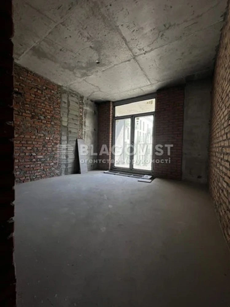 Apartment for sale on Naberezhno-Rybalska doroga 3 in Kyiv /
