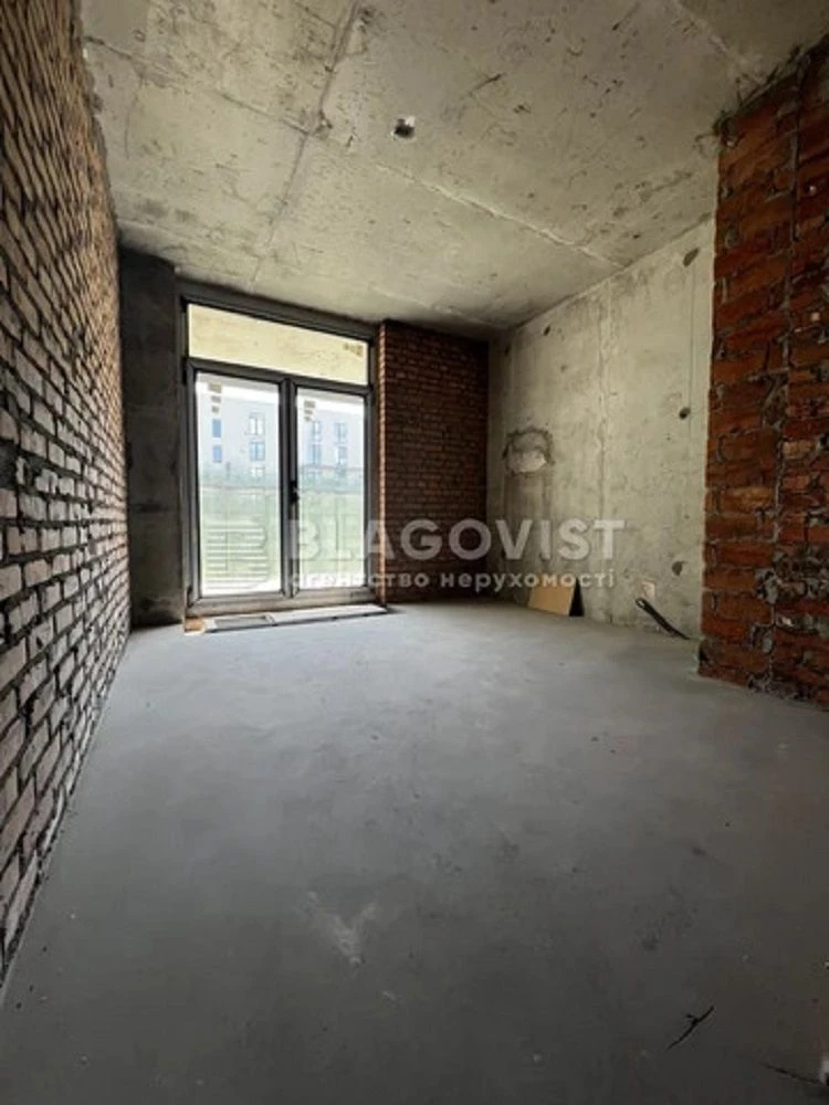 Apartment for sale on Naberezhno-Rybalska doroga 3 in Kyiv /