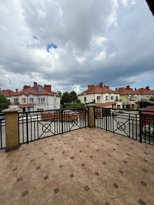 Совиньон. Дом 360 кв.м. Участок 6,3 сотки.