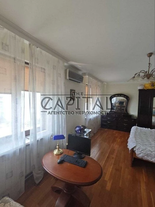 For sale / Apartment / 82 m2 / Darnytskyi district / Hryhoren Ave.