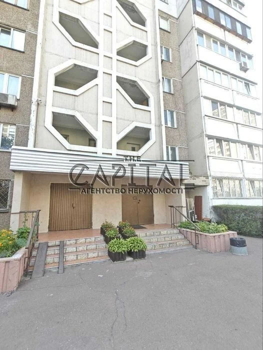 For sale / Apartment / 82 m2 / Darnytskyi district / Hryhoren Ave.
