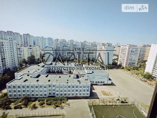 For sale / Apartment / 82 m2 / Darnytskyi district / Hryhoren Ave.