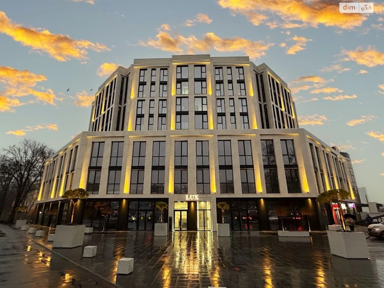 Продаж Підземний паркінг Центр