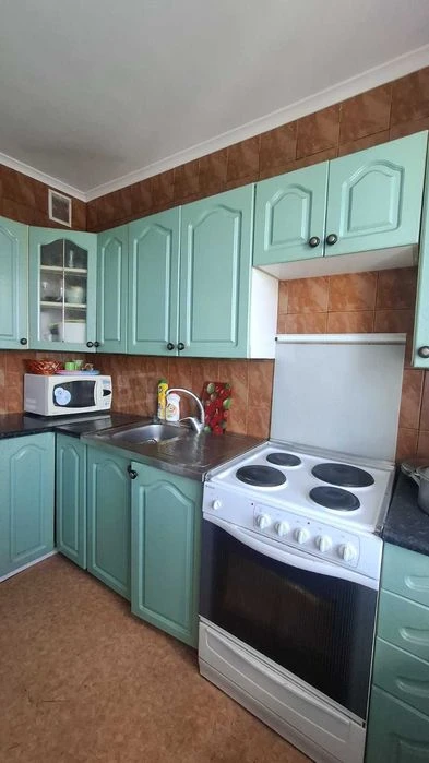 Продам 2х  49м2   к.квартиру на жм Тополь район к\т Сич  Эпи