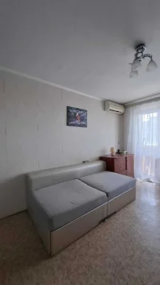 Продам 2х  49м2   к.квартиру на жм Тополь район к\т Сич  Эпи