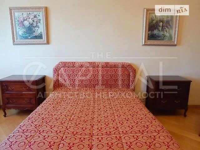 Sale of 3-room apartment 130 sq. m. on Predslavynska Street 31/11 •