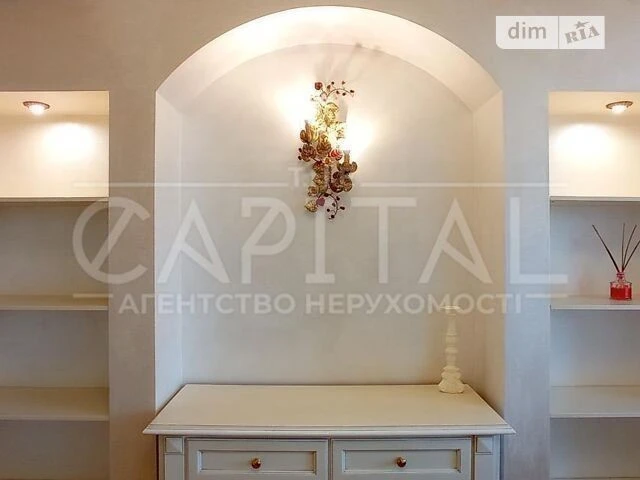 Sale of 3-room apartment 130 sq. m. on Predslavynska Street 31/11 •