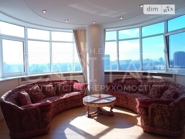 Sale of 3-room apartment 130 sq. m. on Predslavynska Street 31/11 •