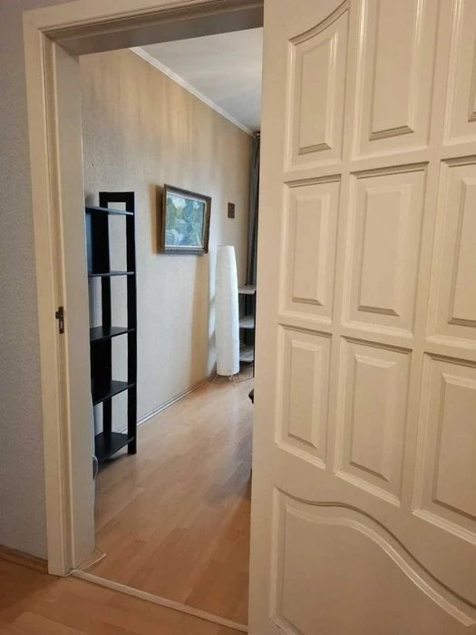 3-room apartment for sale with renovation, Teremky metro station 2 minutes walk