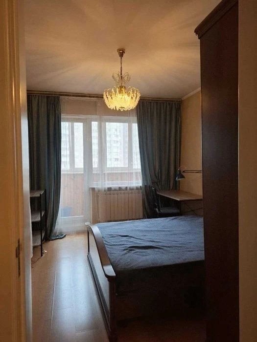 3-room apartment for sale with renovation, Teremky metro station 2 minutes walk