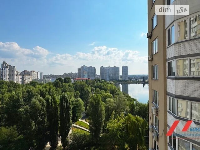 Sale of 2-room apartment 99.7 sq. m on Mykoly Bazhana Avenue 1M • I