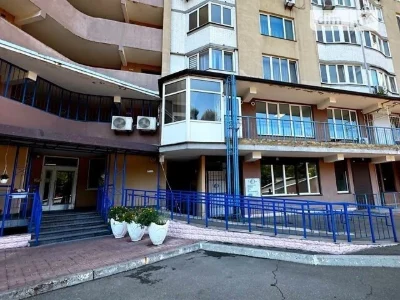Sale of 2-room apartment 99.7 sq. m on Mykoly Bazhana Avenue 1M • I
