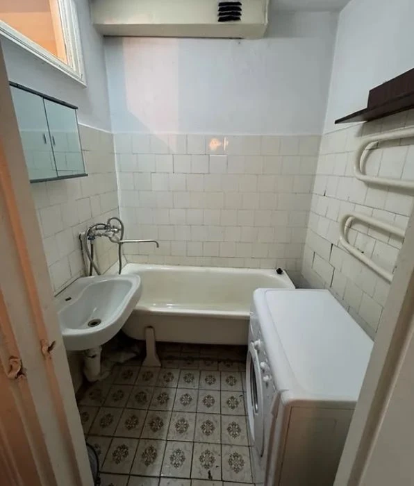 «ТОВСТОЛОБ»-продаж 2к квартири в районі 12 школи