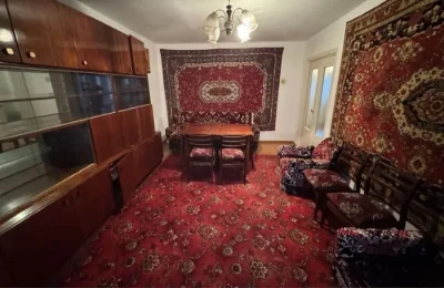 «ТОВСТОЛОБ»-продаж 2к квартири в районі 12 школи