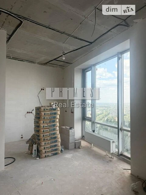 Sale of 3-room apartment 92 sq. m on Akademika Zabolotnogo St. 1