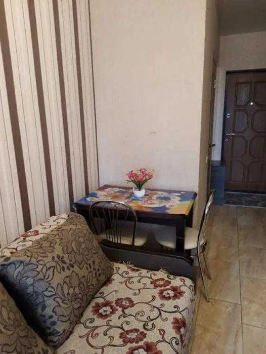 Urgently selling 1-room hotel-type apartment 10 minutes walk from the city center