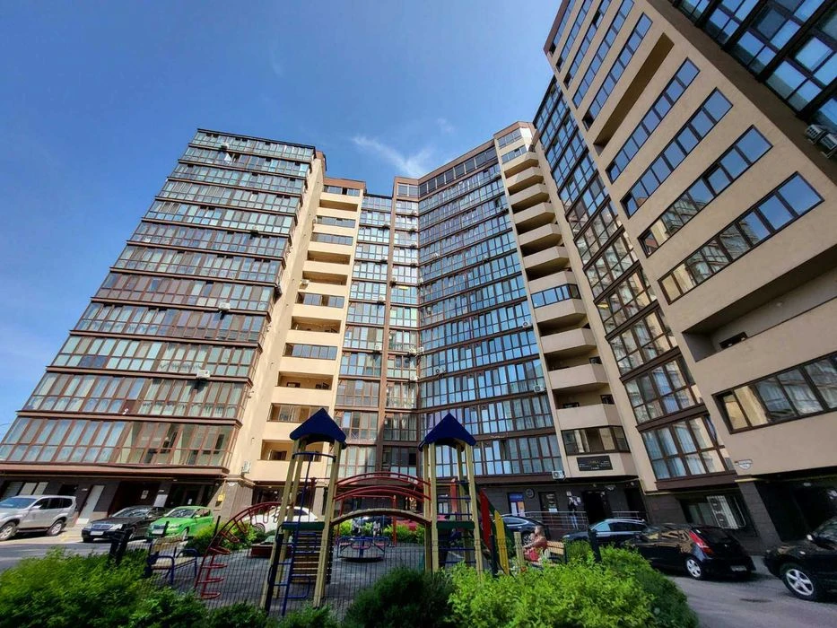 (8) Продам 1-но кімнатну квартиру у новобудові ЖК Пироговськ