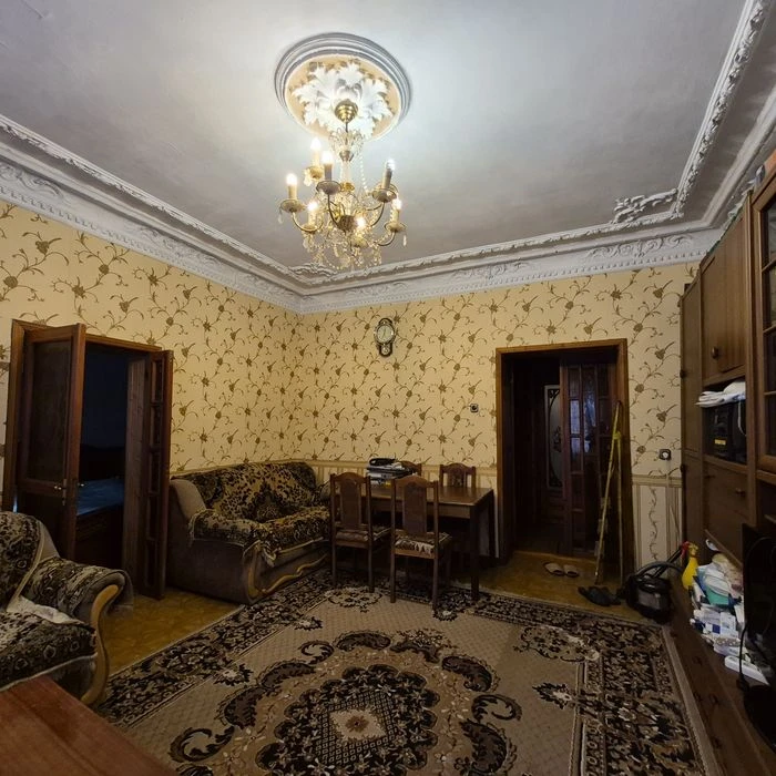 Дом возле базара на Слободке 65 м², свой двор, гараж. П