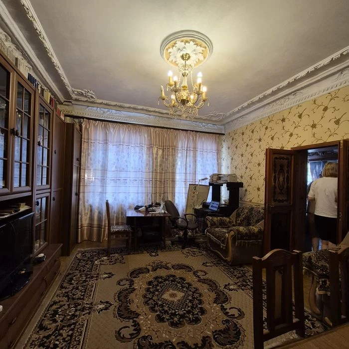 Дом возле базара на Слободке 65 м², свой двор, гараж. П