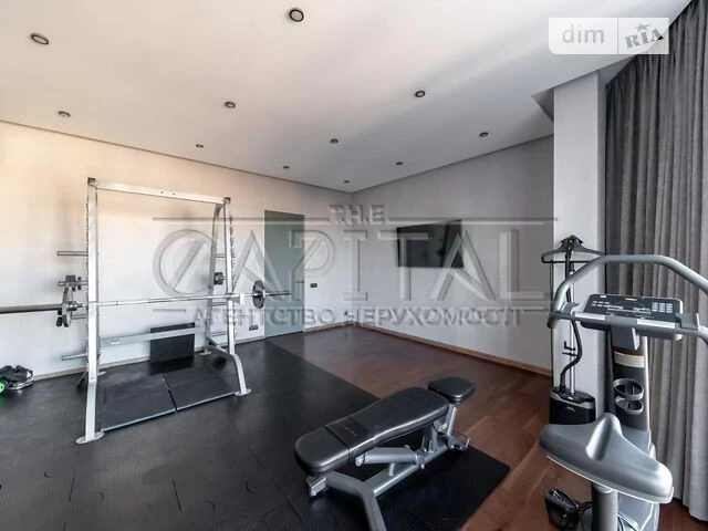 Sale of 4-room apartment 200 sq. m on Vasylya Tyutyunnyka 37/1 •
